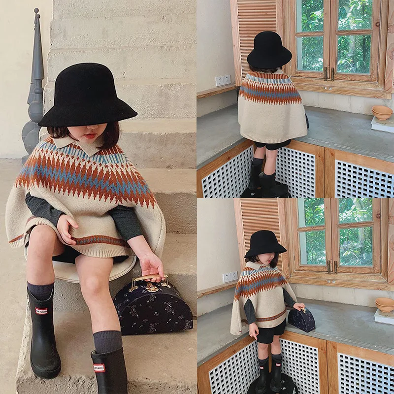 Baby Clothing Knitting Patterns - Cape à motif de grille de